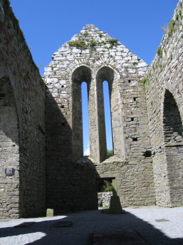 Burren_28_CorcomroeAbbey