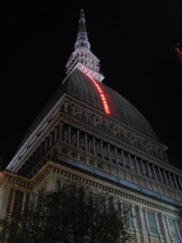 35_T_MoleAntonelliana_night_04