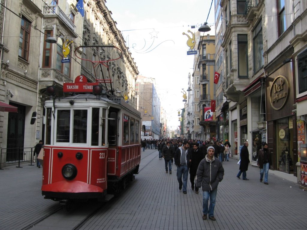 641Istiklal_Caddesi