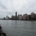 NYC_27_Manhattan_EastRiver_skyline_30