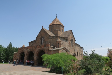2_0_Etchmiadzin_20_Saint_Gayane_Church_10