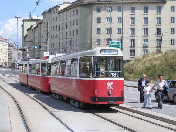 s_92Tram2