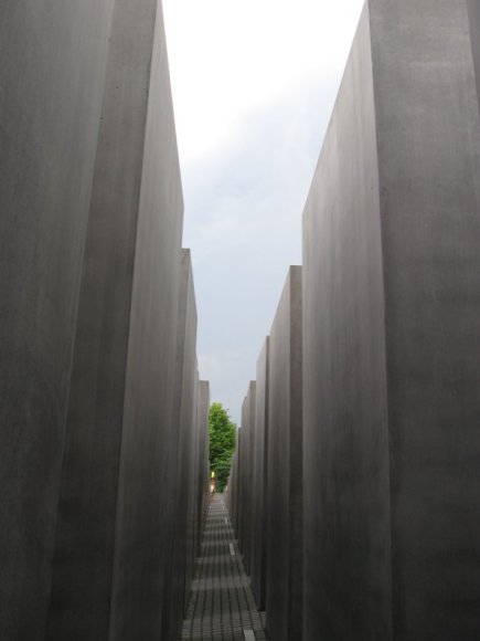 65HolocaustMemorial3