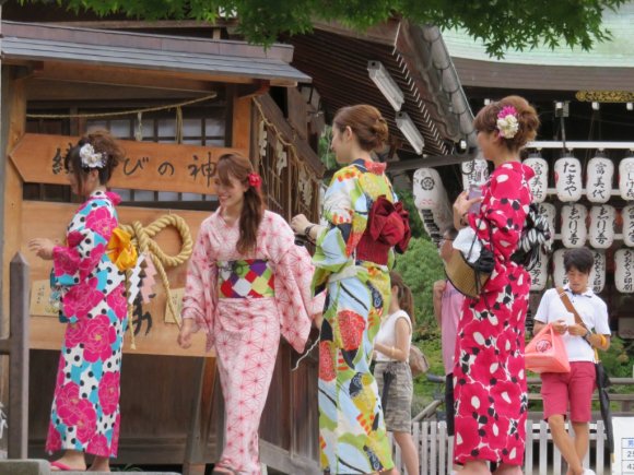 17_Yasaka_shrine_40_b