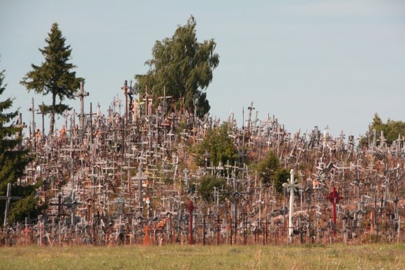 2_Hill_of_crosses_57