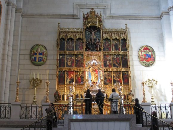 19Madrid_Catedral_Inside_1456