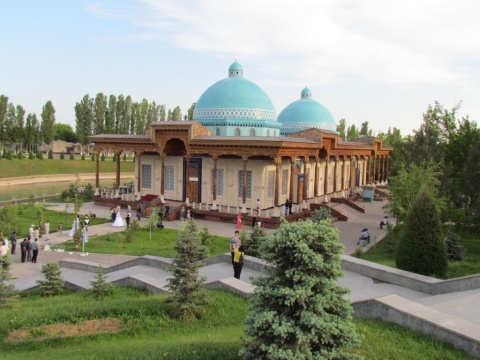 1_Tashkent_TV_Tower_park_20