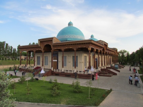 1_Tashkent_TV_Tower_park_22