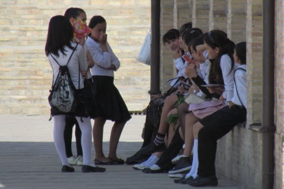 people6_Tashkent_Schoolgirls_94_people